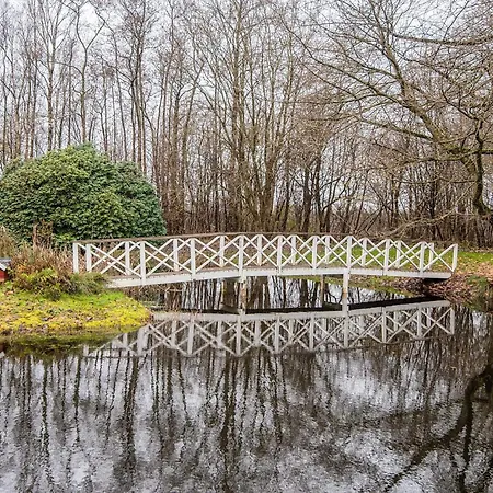 Semesterbostad 5 Star In *